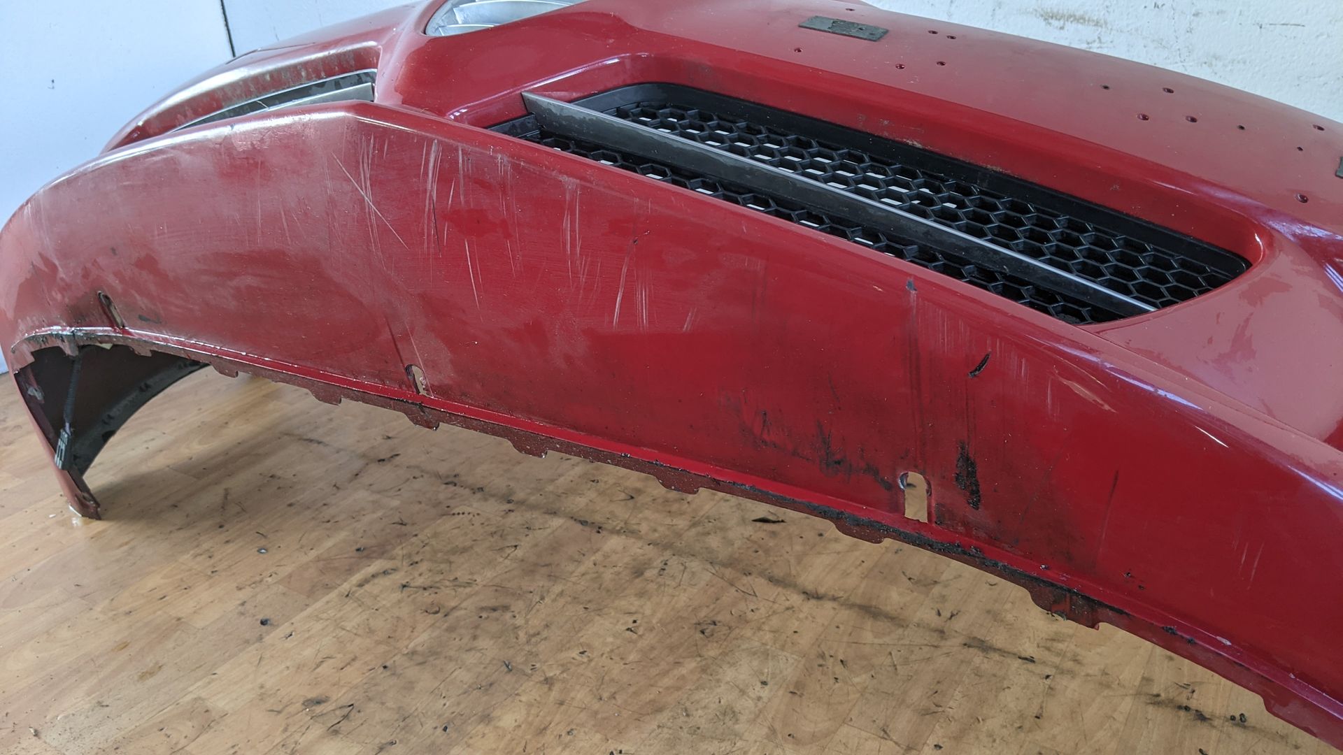 Alfa 147 937 Stßstange Stoßfänger Bumper vorn 289/A ROSSO ALFA