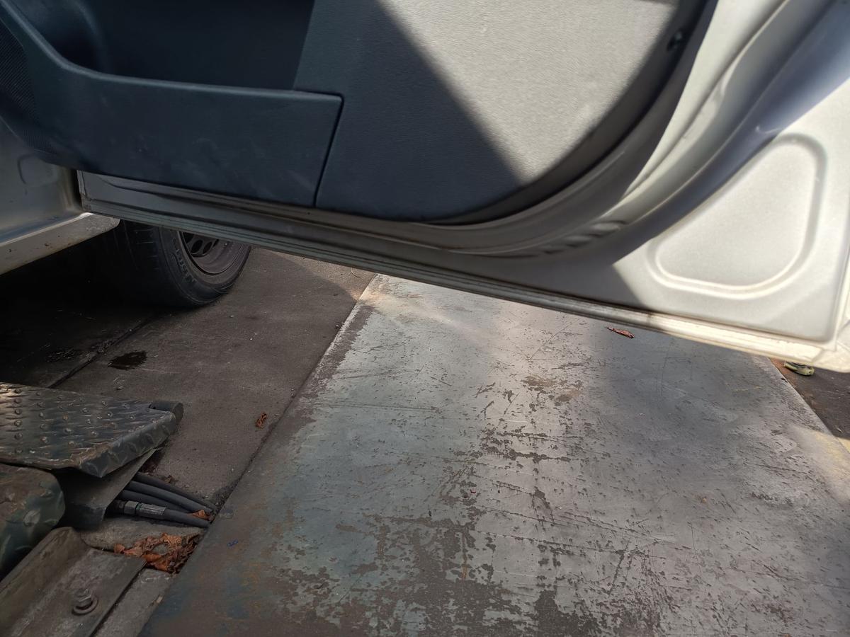 Opel Astra H Kombi original T&uuml;r Roht&uuml;r vorne rechts Z157 Starsilber III Bj 2006