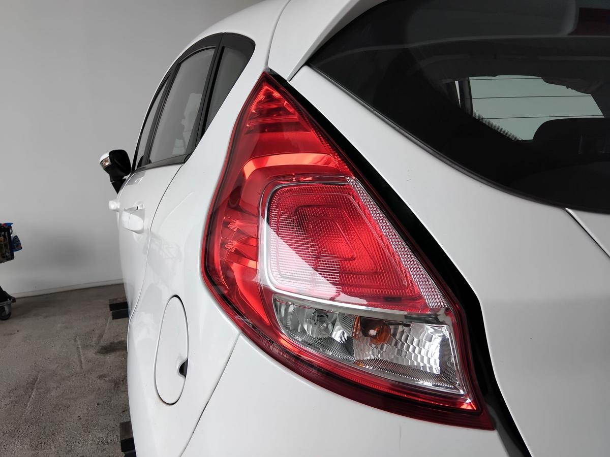Ford Fiesta JA8 CCN 2013-2017 original R&uuml;ckleuchte Heckleuchte links