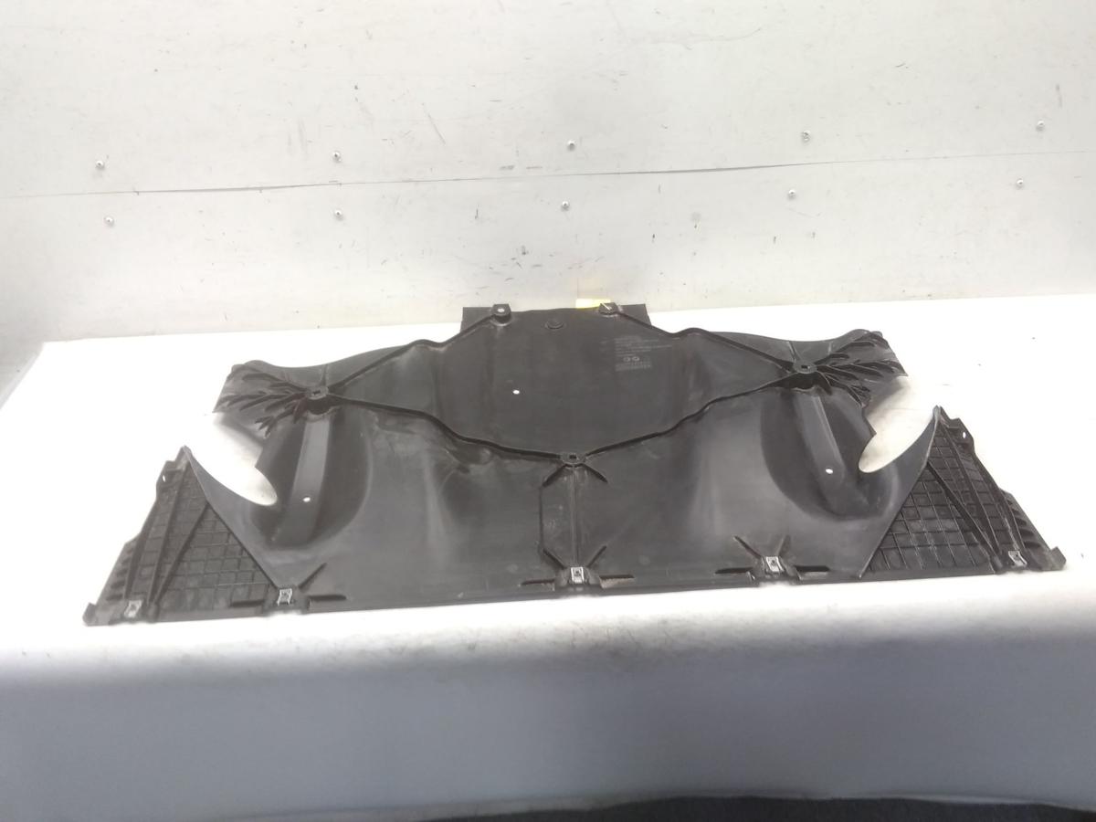 Tesla Model Y original Motorunterschutz Heckmotor Plastikunterschutz Hinterachse Bj.2023