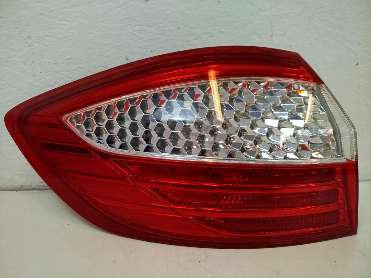 Ford Mondeo BA7 Kombi R&uuml;ckleuchte Schlussleuchte R&uuml;cklicht aussen links bis 10