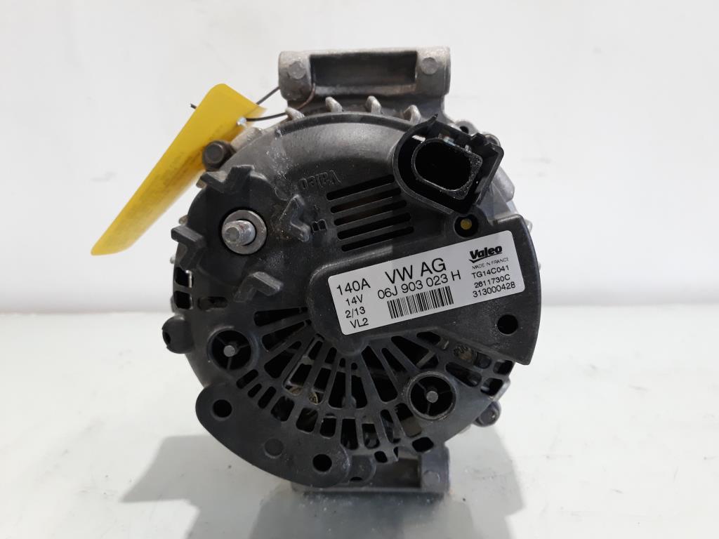 Skoda Octavia 5E original Lichtmaschine Generator 06J903023H 2611730C BJ2017