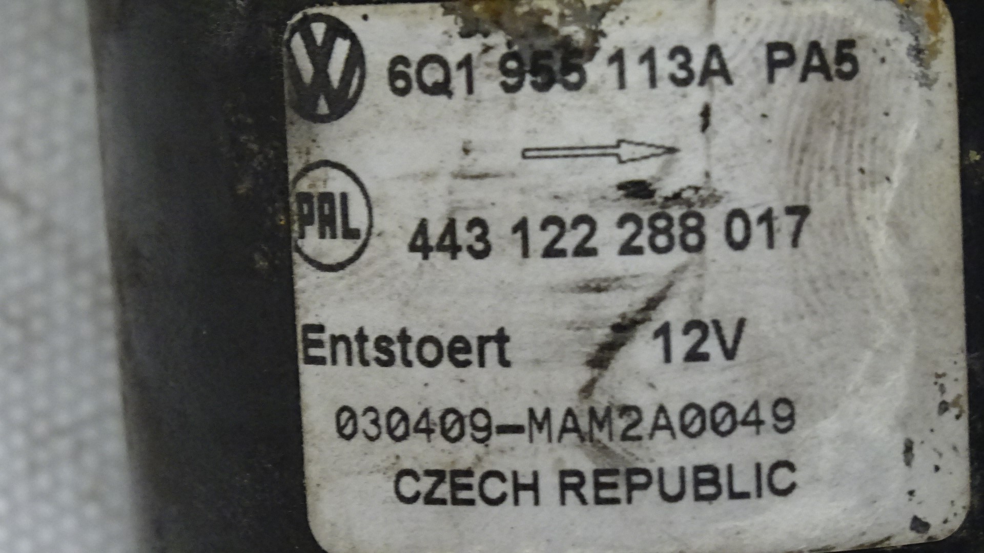 VW Polo 9N2 Bj2003 Wischermotor vorn 6Q1955113A 443122288017