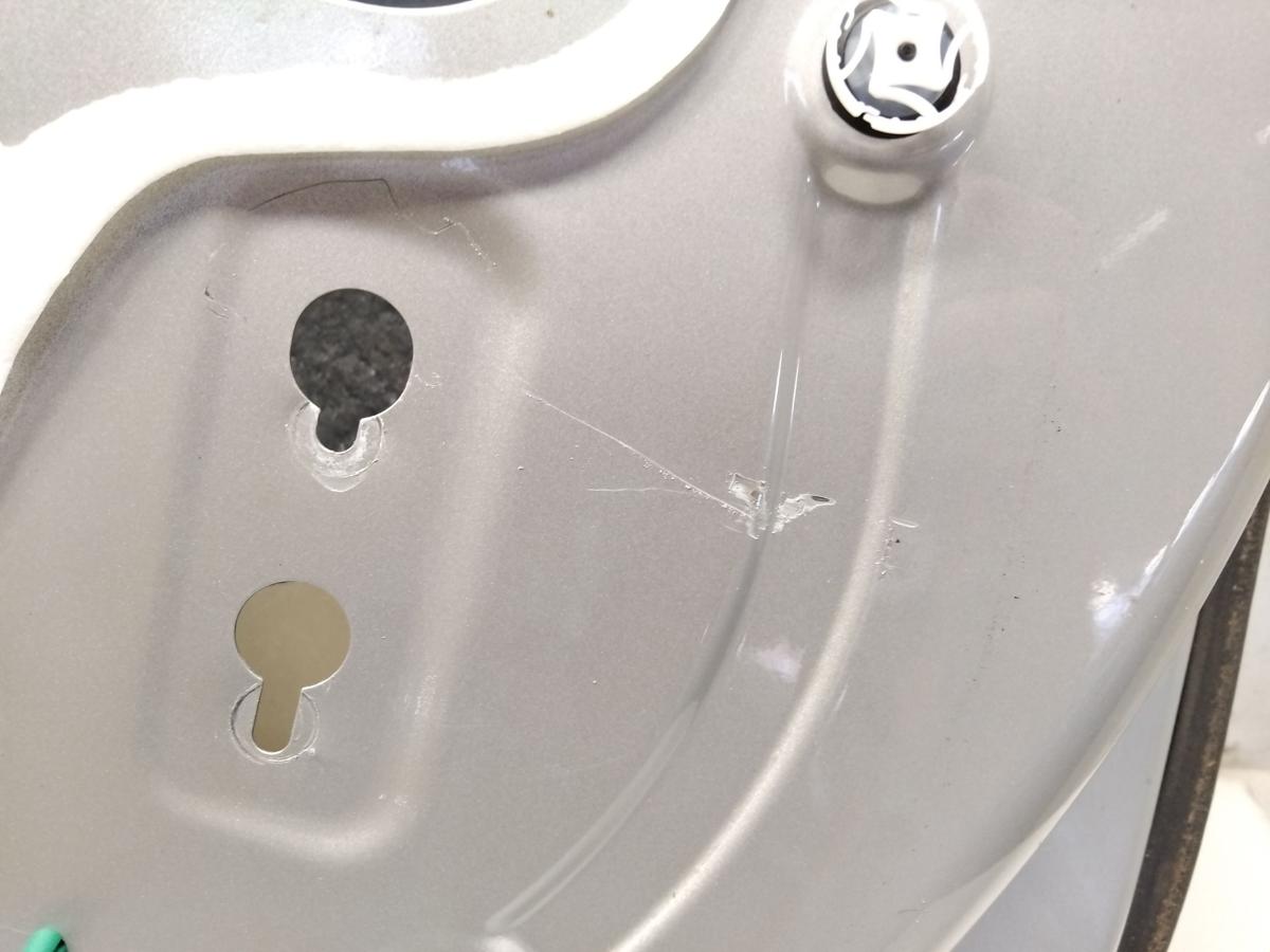 Peugeot 208 T&uuml;r vorn rechts Beifahrert&uuml;r 3-T&uuml;rer silber aluminiumgrau Bj.2016