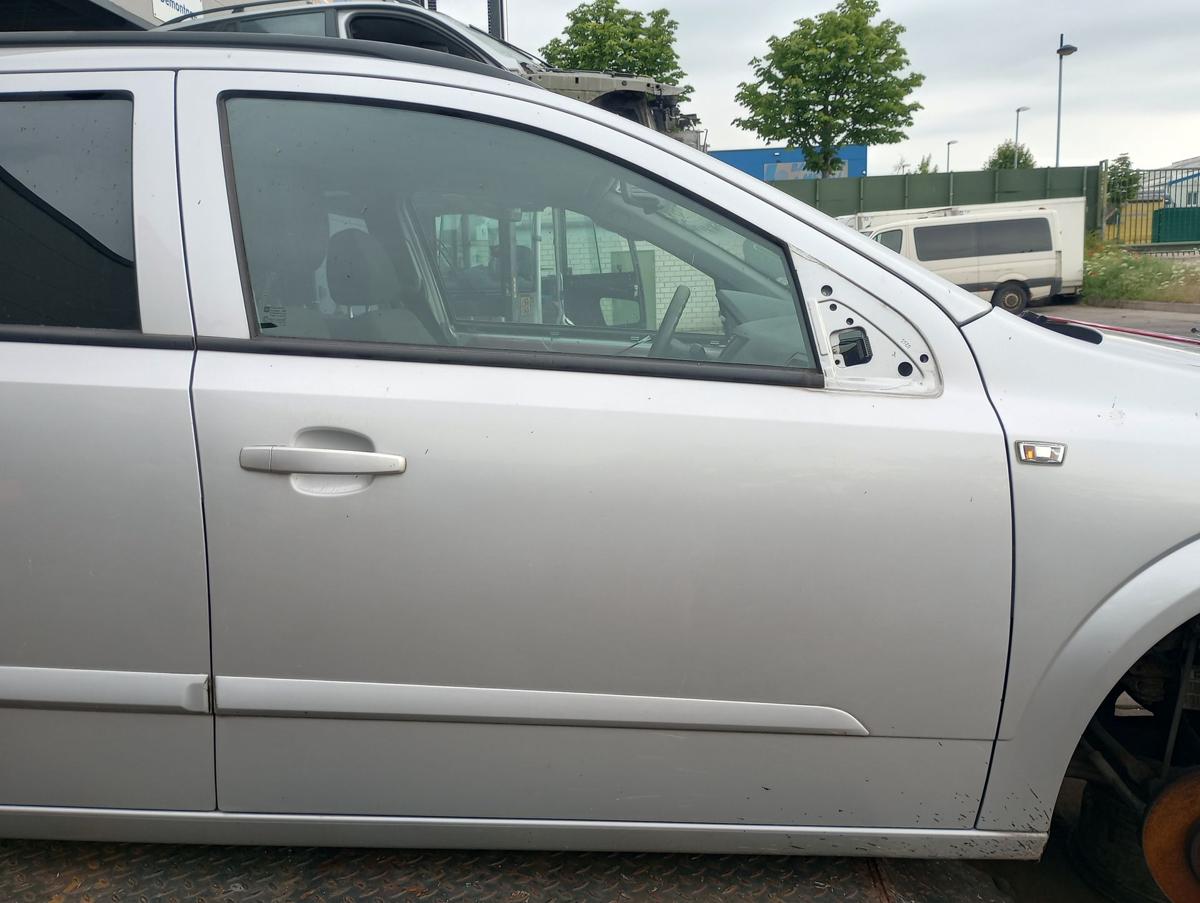 Opel Astra H Caravan orig Tür vorn rechts Beifahrertür Silber Bj 2005