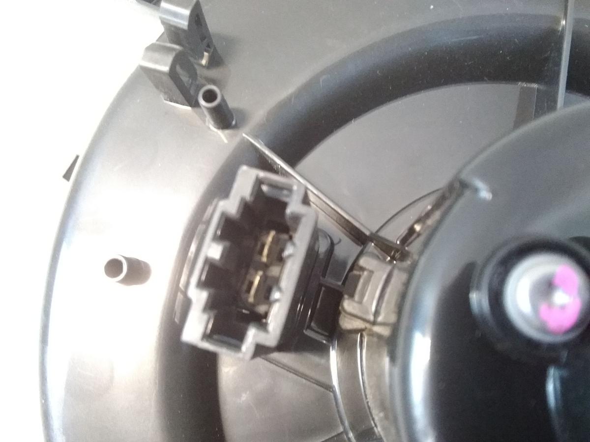 Audi A1 8X Zubeh&ouml;rteil Heizungsgebl&auml;se Klima BJ2010