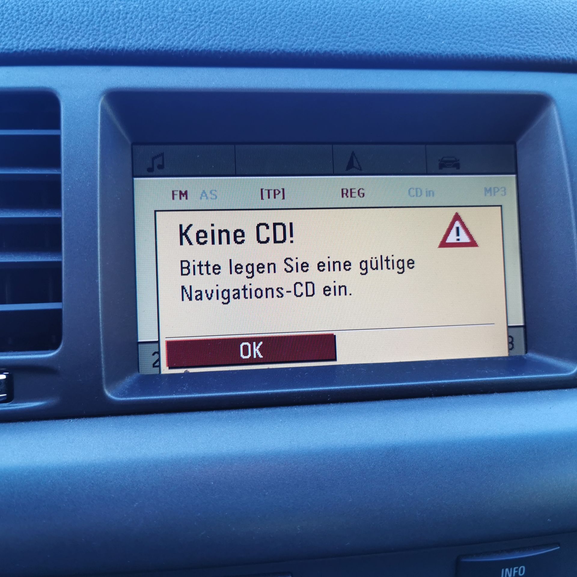 Opel Vectra C Radio Navigation DVD90 Code fehlt ohne NAVI DVD