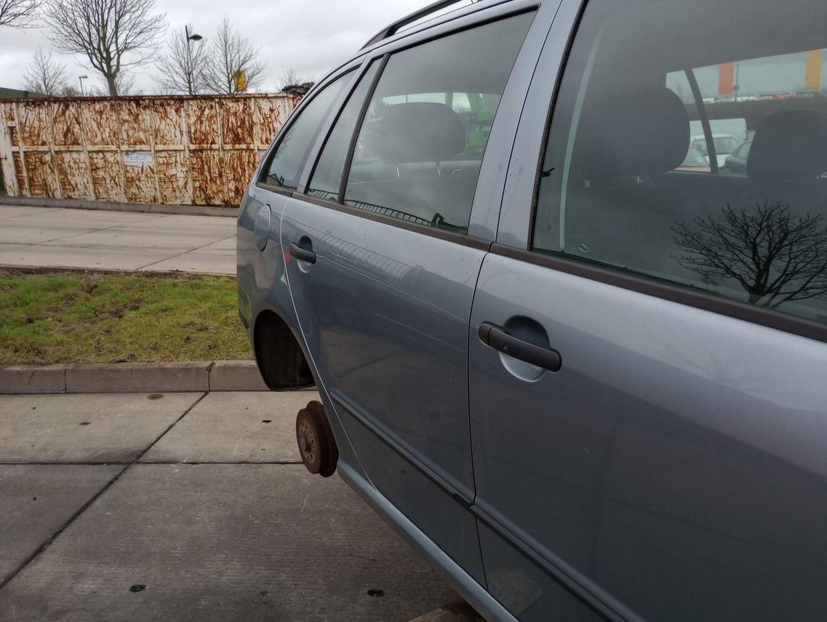 Skoda Fabia I 6Y Combi orig Tür hinten rechts Fond F7U Stonegreymet Bj 2005