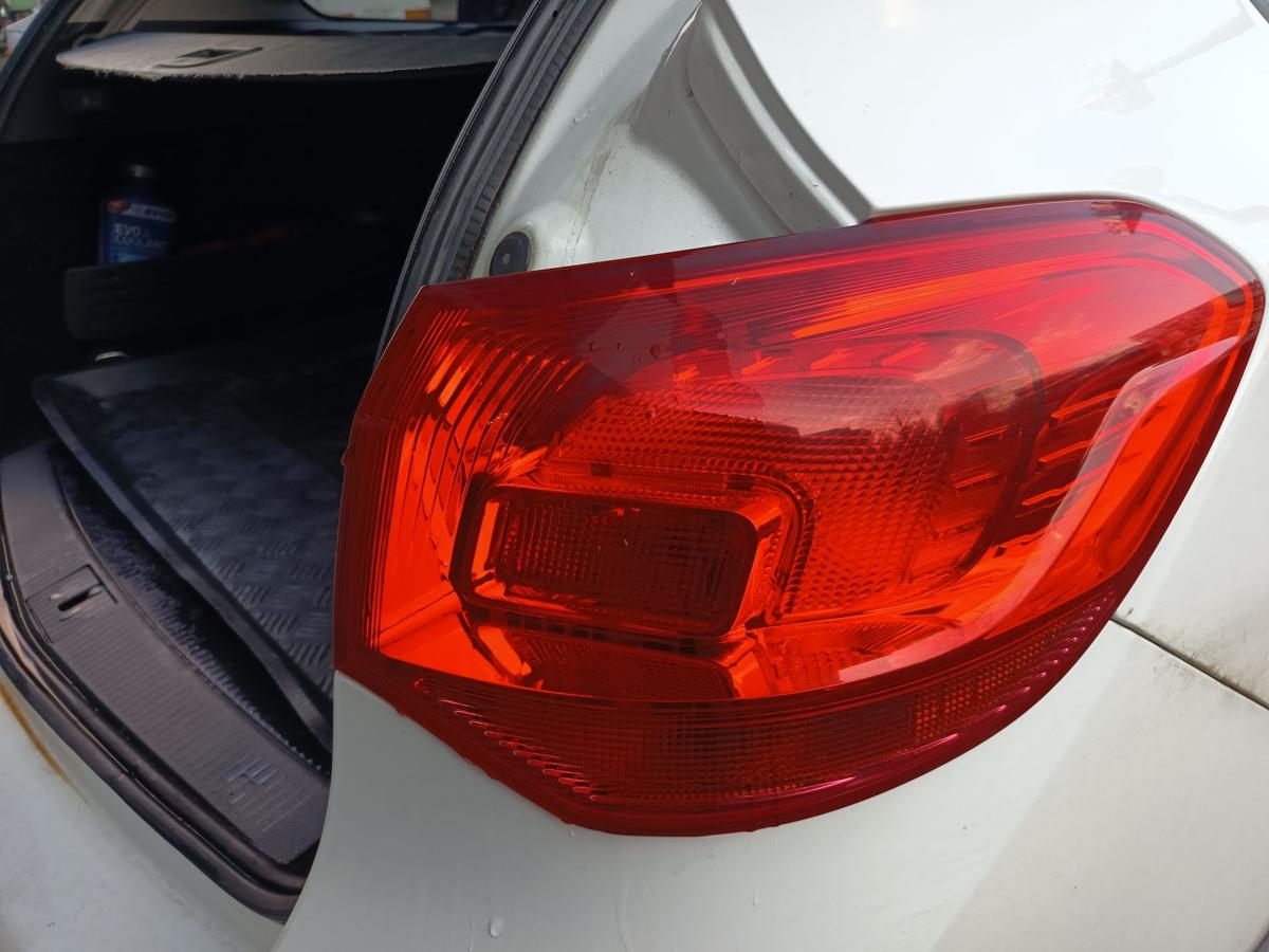 Opel Astra J Sports Tourer original R&uuml;ckleuchte rechts aussen Heck Licht Bj 2013