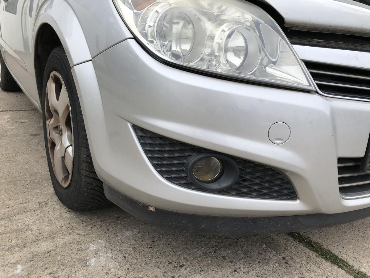 Opel Astra H Caravan Sto&szlig;f&auml;nger vorn Frontsch&uuml;rze Facelift Nebel 2AU Starsilber