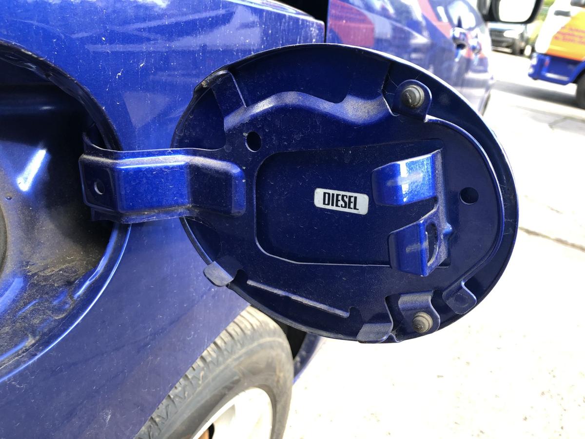 Mazda 5 CR ab 2008 Tankklappe Tankdeckel Tankverschluss 34J Aurora Blue