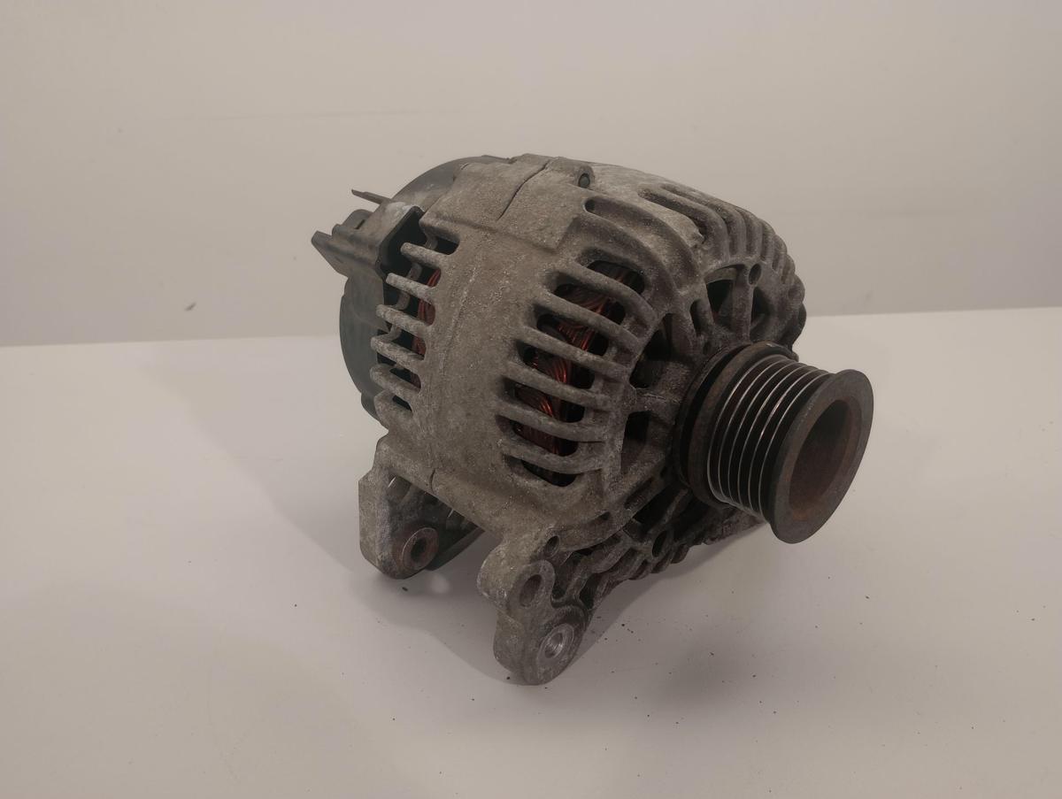 VW Golf 5 V orig Lichtmaschine 110A Generator Benzin 1,4l 59kW BUD Bj 2006