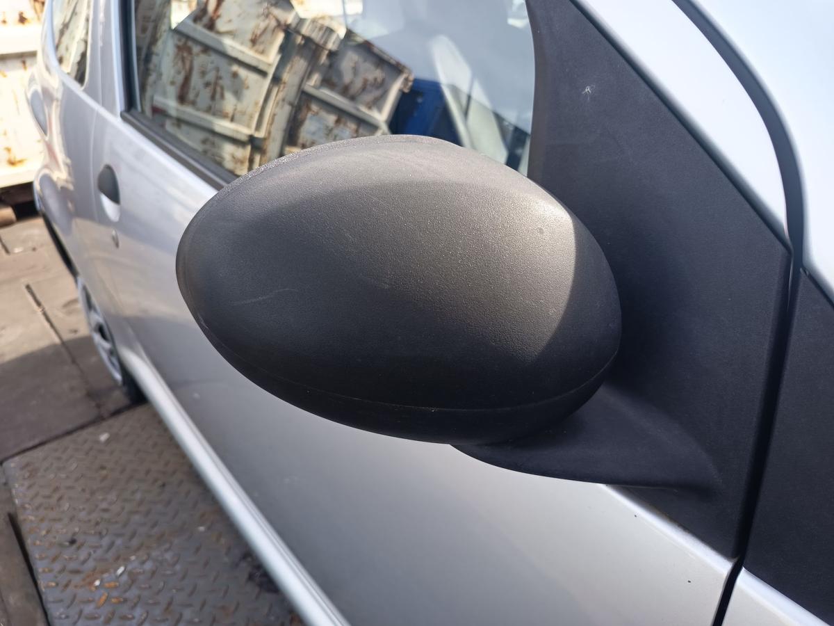 Toyota Aygo I original Aussenspiegel rechts manuell unlackiert Bj 2009