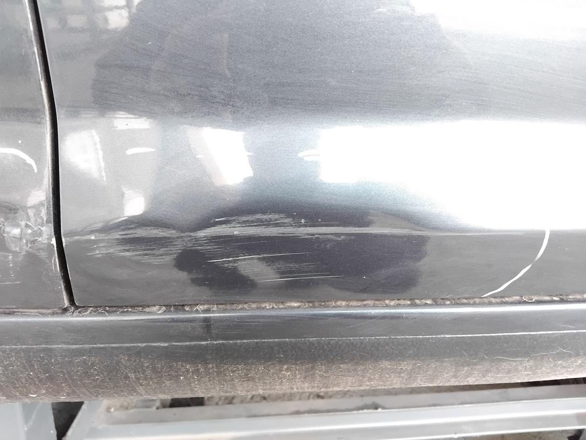 VW Golf Plus 5M Tür vorn rechts Beifahrertür beschädigt BJ2005 LC5F Bluegraphitmetallic