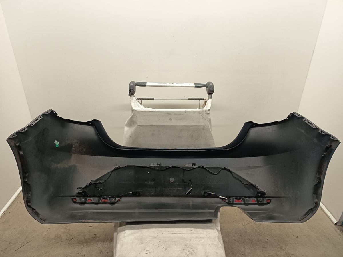 Seat Leon 1P Facelift Bj 2009 original Sto&szlig;f&auml;nger hinten mit PDC LZ7X Nimbusgrau