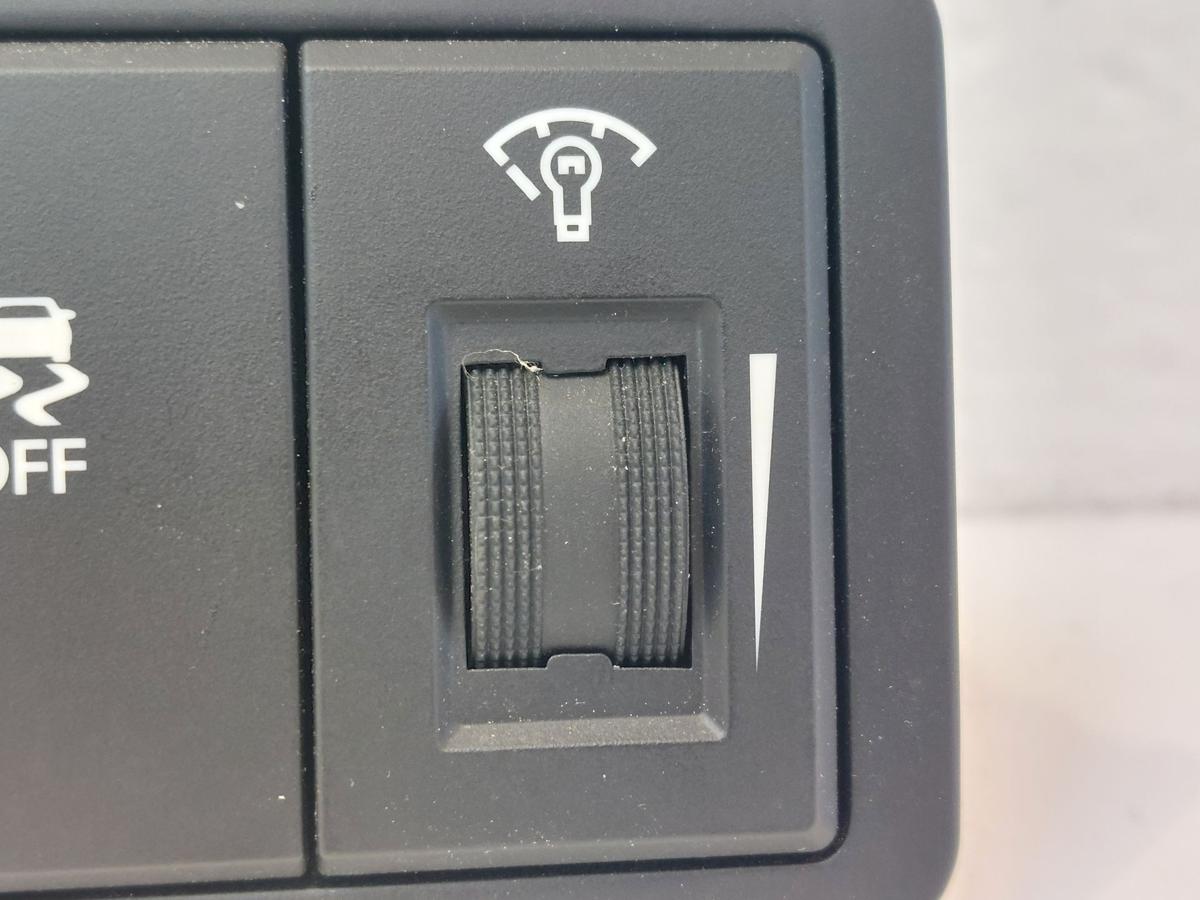 Hyundai i20 PB Schalterblock mit Regler LWR Dimmer und ESP OEM