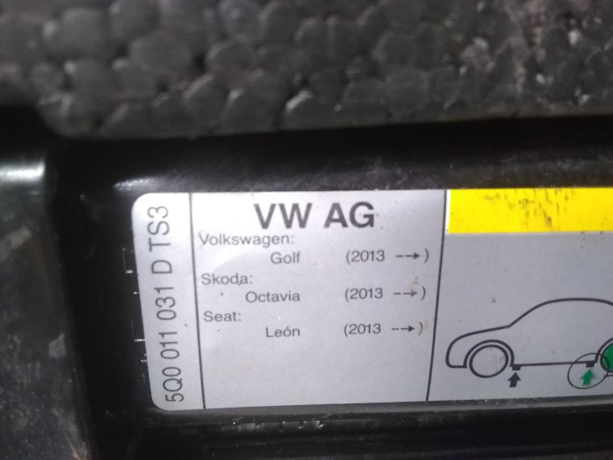 VW Golf 7 original Notrad 125/70R16 mit Wagenheber und Werkzeugbox Bj.2017