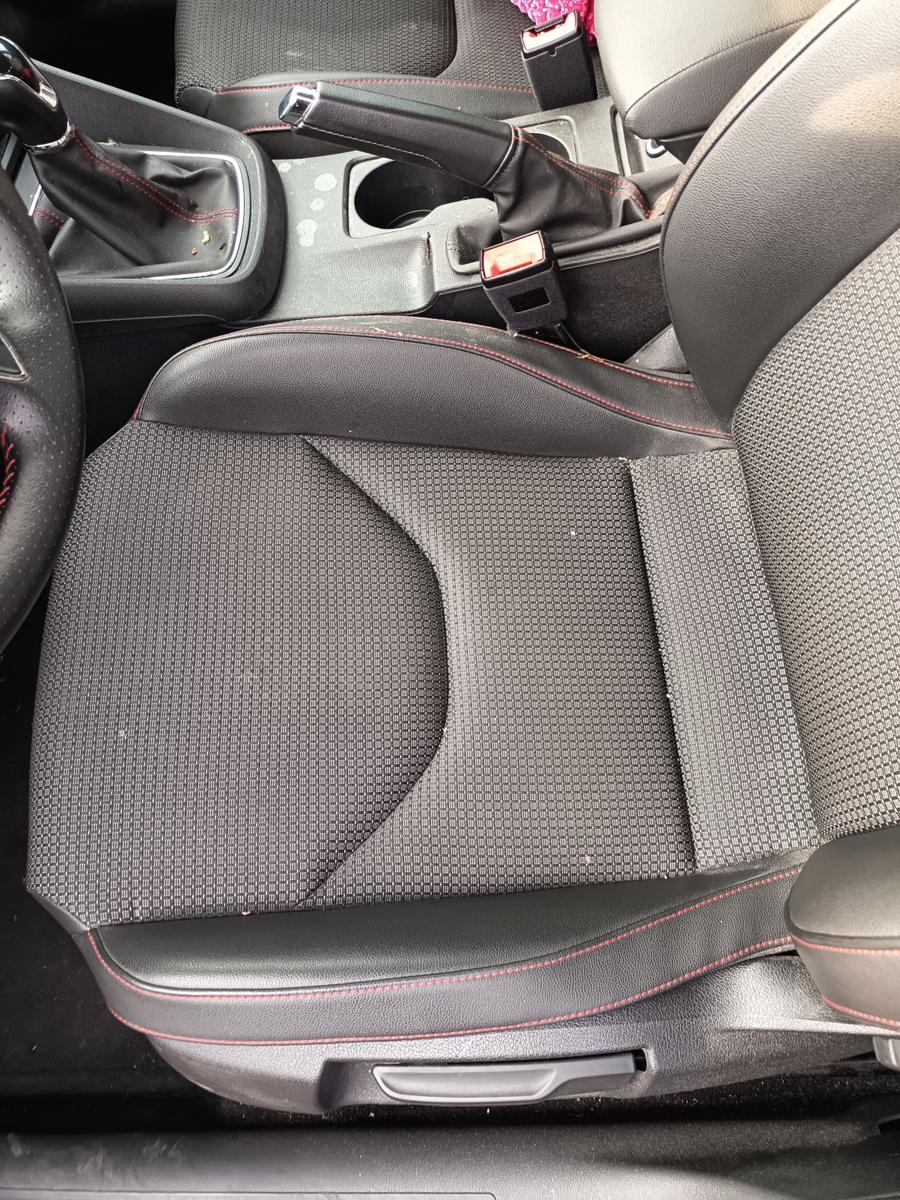 Seat Leon ST FR 5F original Innenausstattung Teilleder beheizt EZ2015