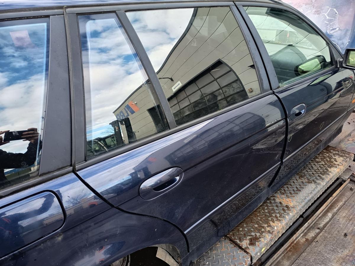 BMW E39 Touring original T&uuml;r hinten rechts Fond 317/5 Orientblau Bj 2003