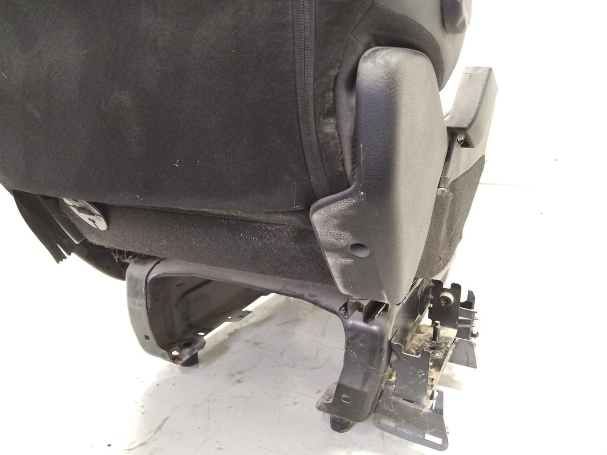 Opel Vivaro C Sitz vorn links Fahrersitz Kunstleder schwarz mit Stoff Bj.2020