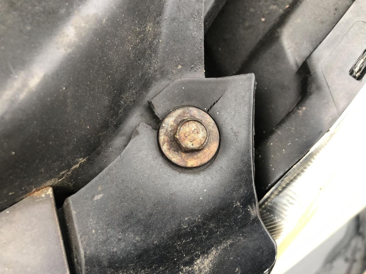 Chrysler Grand Voyager RT Stoßfänger vorn mit Nebelscheinwerfer und für SWRA