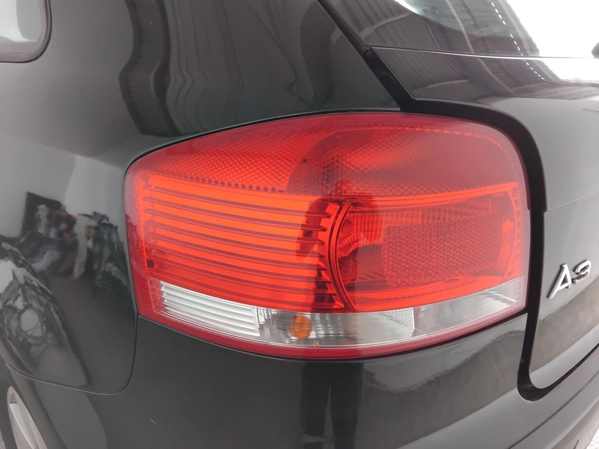 Audi A3 8P original Rückleuchte Schlussleuchte links 3-Türer BJ2007