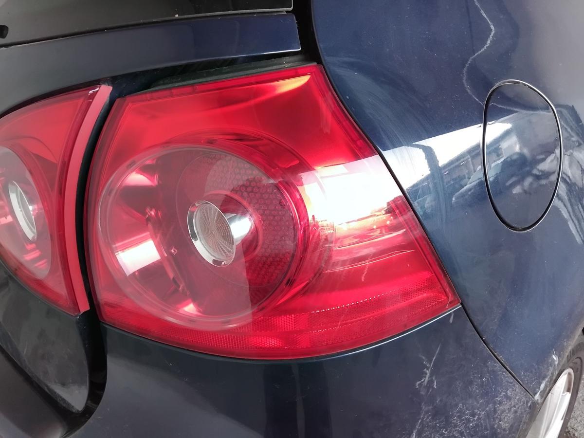 VW Golf 5 1K original R&uuml;ckleuchte Schlussleuchte rechts aussen Flie&szlig;heck BJ2008