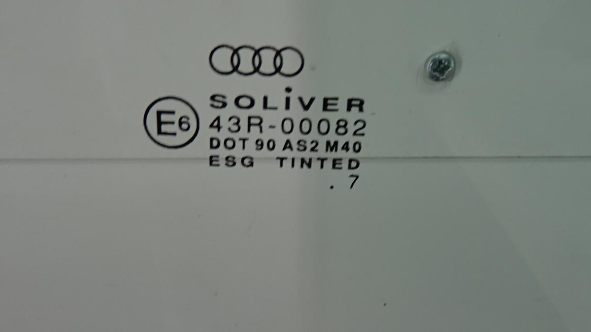 Audi A3 8L Türscheibe rechts in grüncolor Bj1997 3 Türig