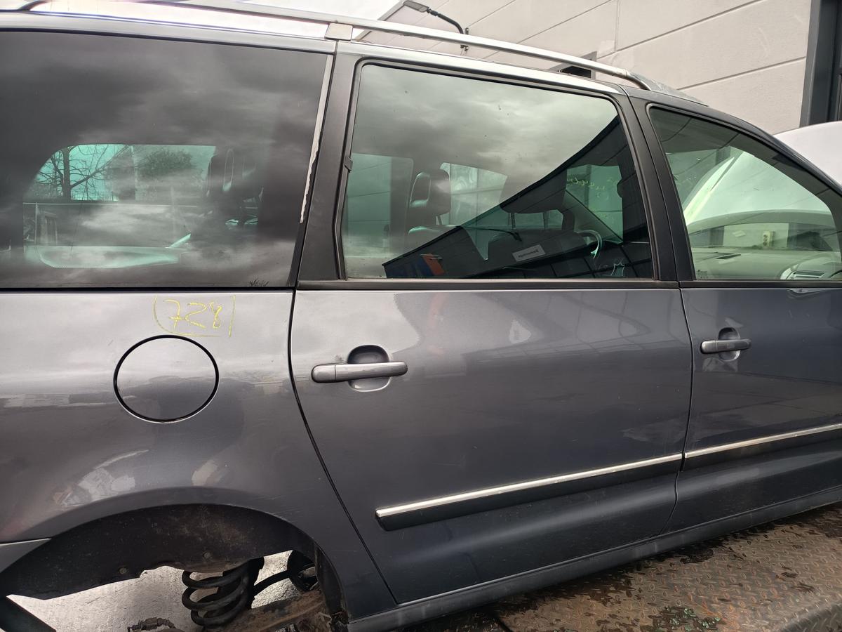 VW Sharan original T&uuml;r hinten rechts LR7K grau Baujahr 2009