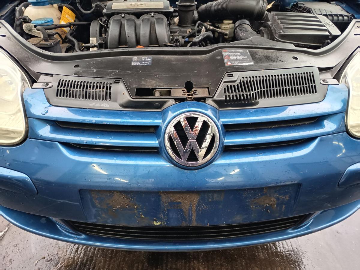 VW Golf V original K&uuml;hlergrill Abdeckung Stange vorn A5K Olympiablau Bj 2007