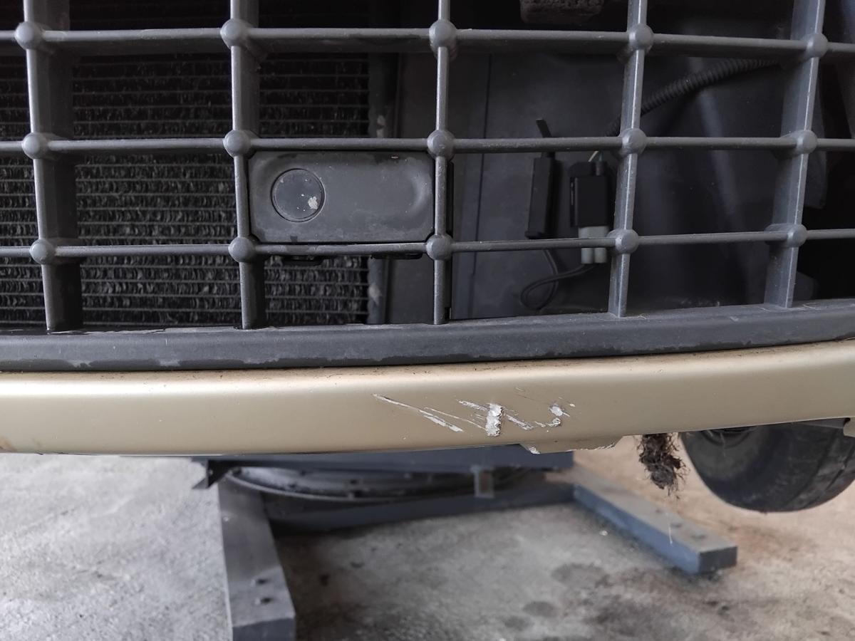 Ford Mondeo 4 BA7 original Sto&szlig;stange Sto&szlig;f&auml;nger vorn mit PDC Grill BJ2007 Champagnermetallic