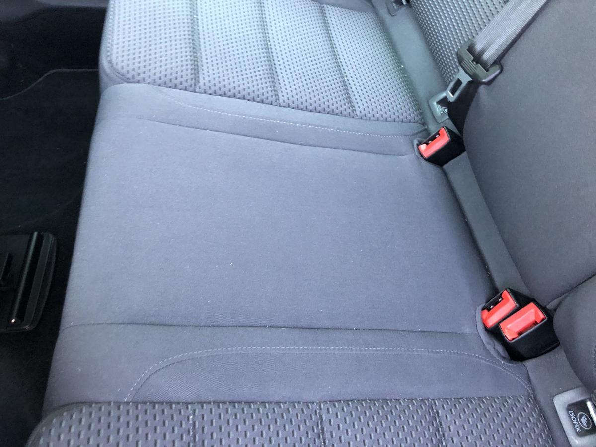 VW Golf 5 V 1K R&uuml;cksitzbank hinten Sitzbank R&uuml;ckbank f&uuml;r 5 t&uuml;rer Stoff