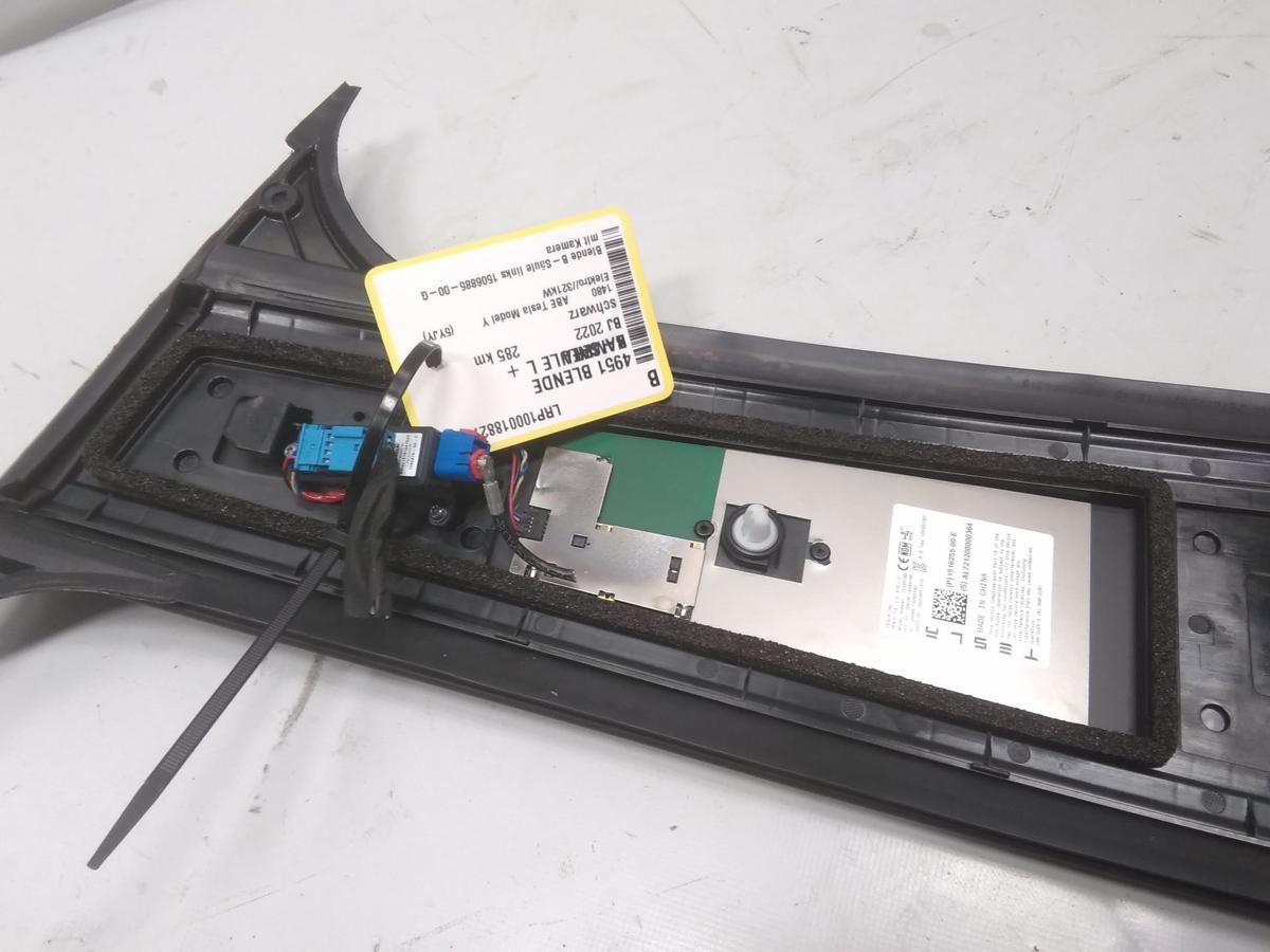 Tesla Model Y original Blende B-S&auml;ule links 1506885-00-G mit Kamera BJ2022