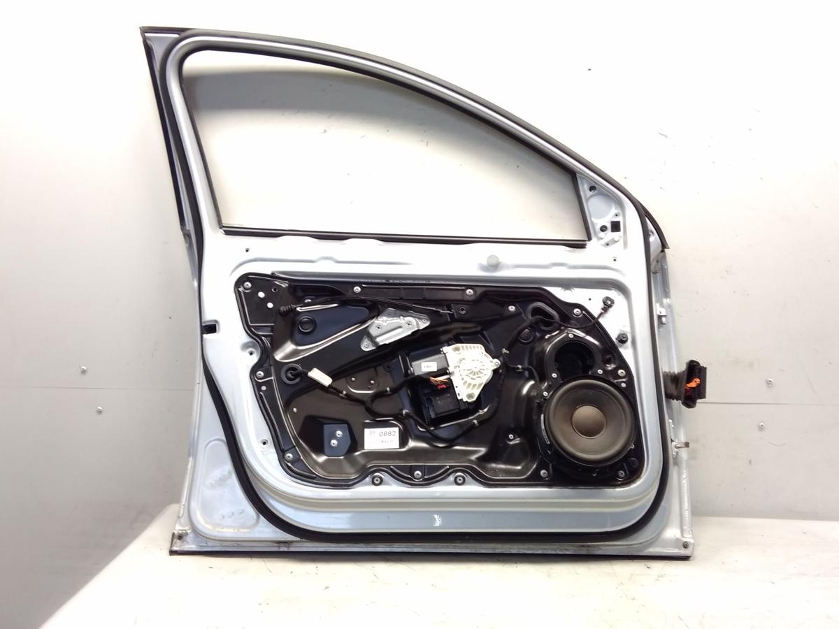 VW Passat 3C original Tür vorn links Fahrertür LA7W reflexsilbermetallic BJ2006