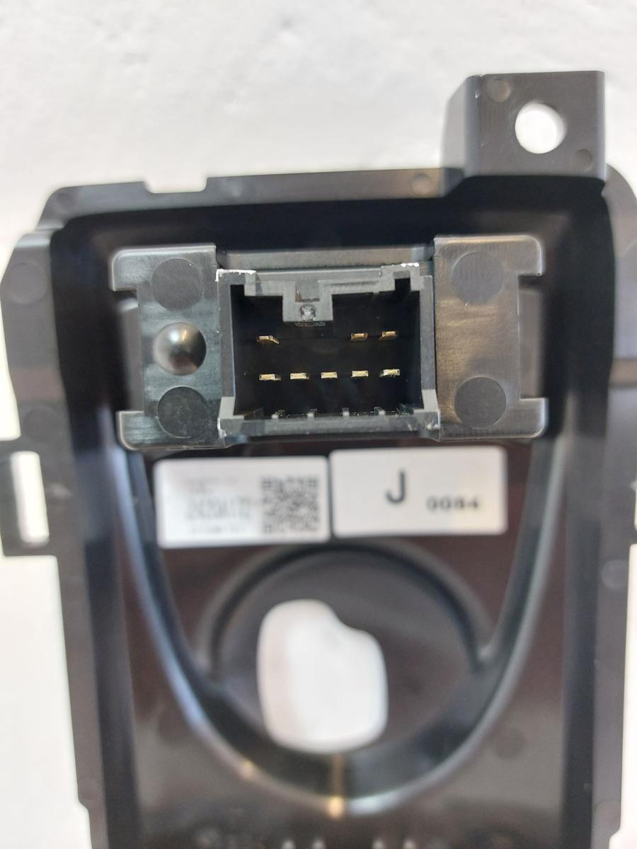 Mitsubishi Eclipse Cross GK0 ab21 Verkleidung W&auml;hlhebel mit Fahrstufenanzeige