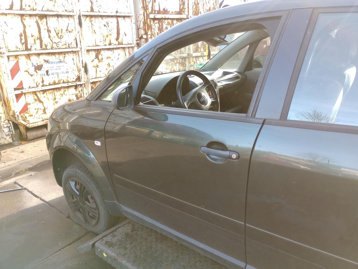 Audi A2 orig Tür vorn links Fahrertür LZ6S Piniengrün Bj 2001
