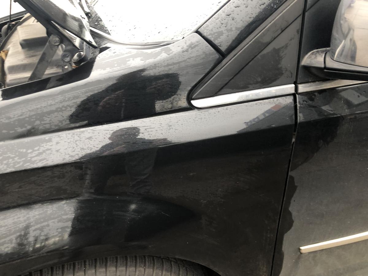 Chrysler Grand Voyager RT Kotflügel vorn links Fahrerseite QXR schwarz