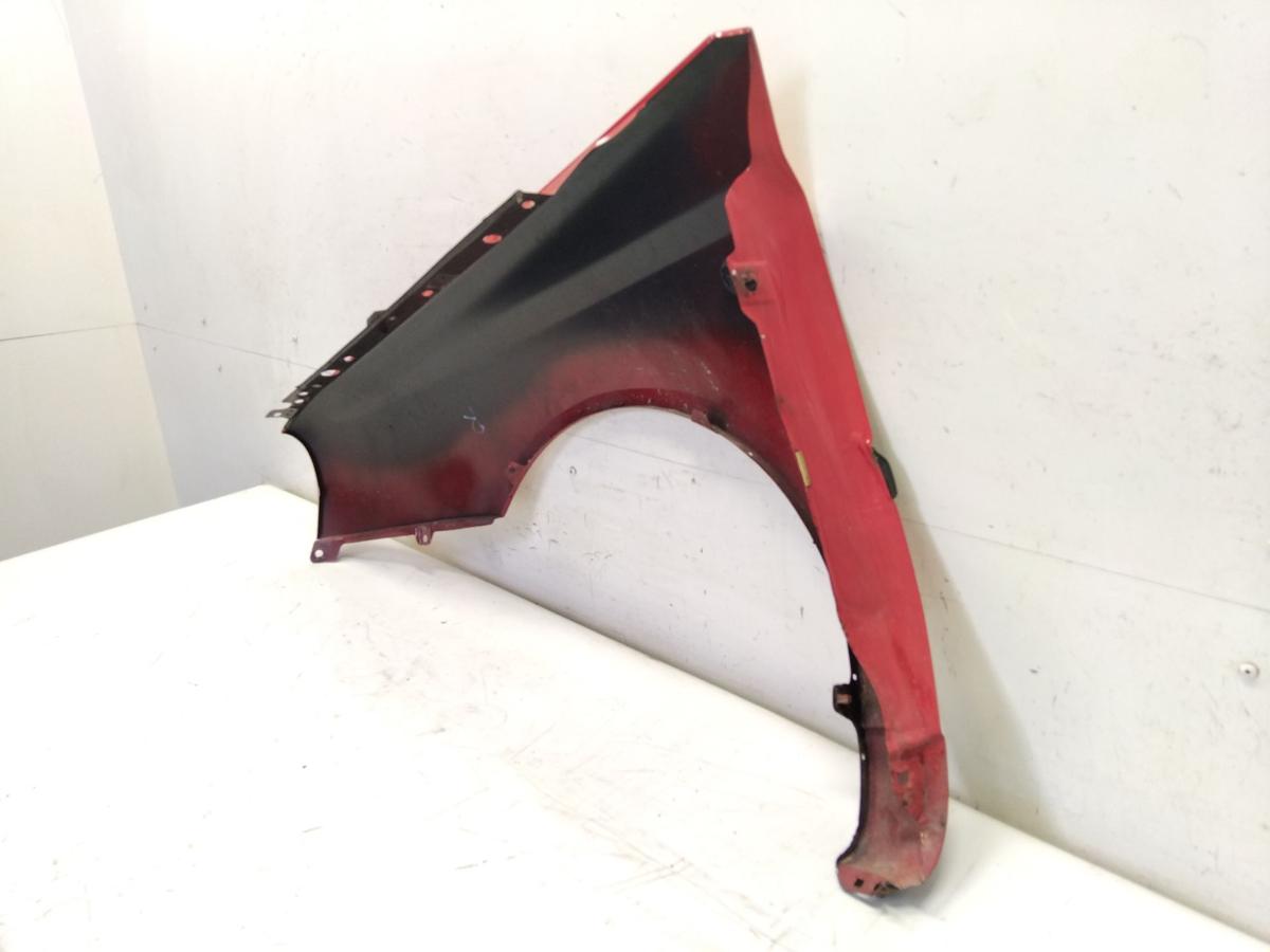 VW Vento Kotfl&uuml;gel vorn rechts ovaler Seitenblinker LY3D Tornadorot BJ1993