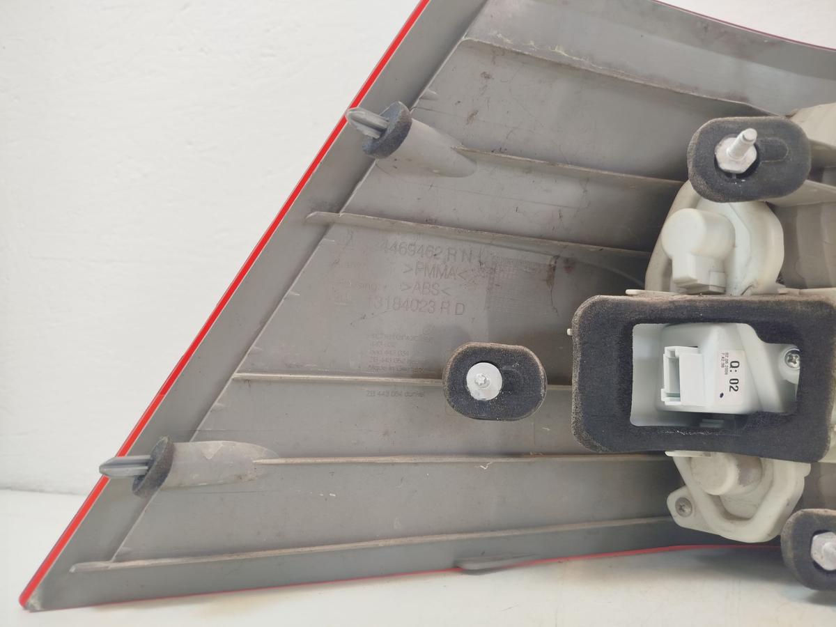 Opel Vectra C Caravan ab 05 R&uuml;ckleuchte au&szlig;en rechts Ecke Kombi rot silber