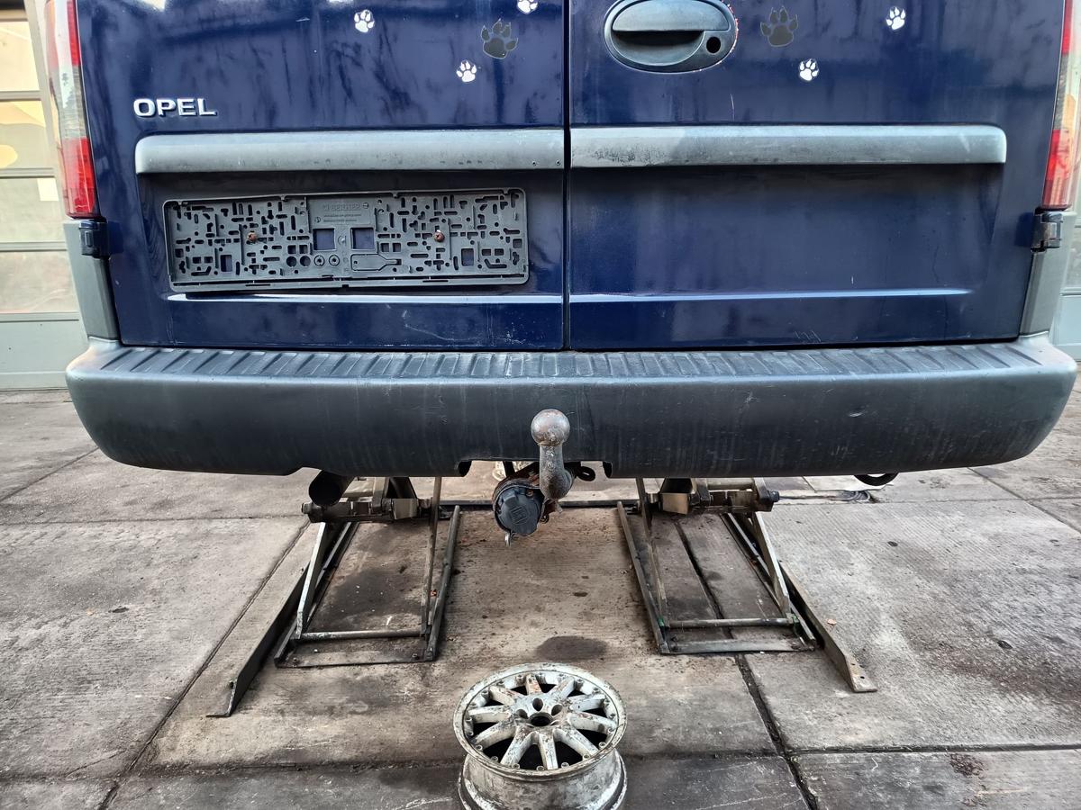 Opel Combo Kastenwagen original Sto&szlig;stange F&auml;nger hinten/Heck unlackiert Bj 2002