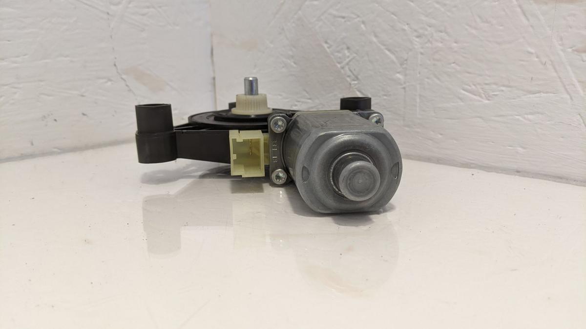 Audi A5 B9 F5 Fensterhebermotor hinten links Motor Fensterheber