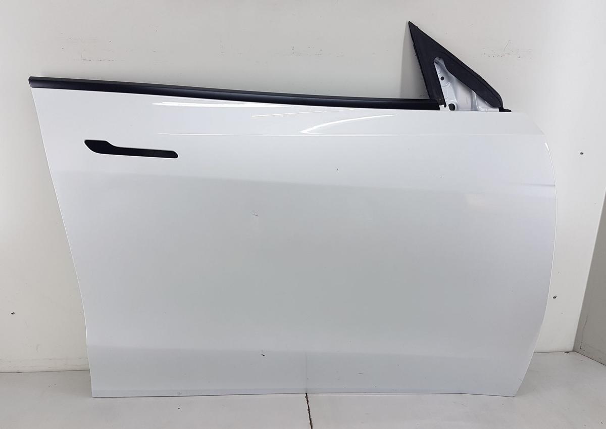 Tesla Model Y T&uuml;r vorn rechts in PPSW White Water Pearl Bj22 Rohbau 149353800D