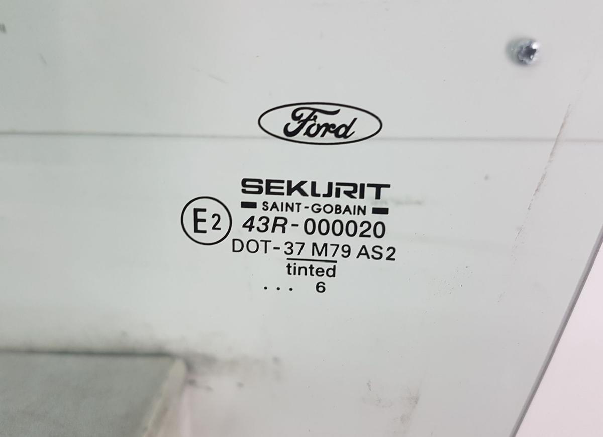 Ford Mondeo BWY Türscheibe vorn links in grüncolor Bj2005