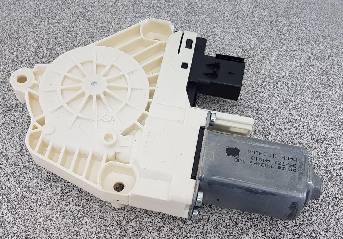 Tesla Model Y Fensterhebermotor hinten links Bj2022 G03483-100
