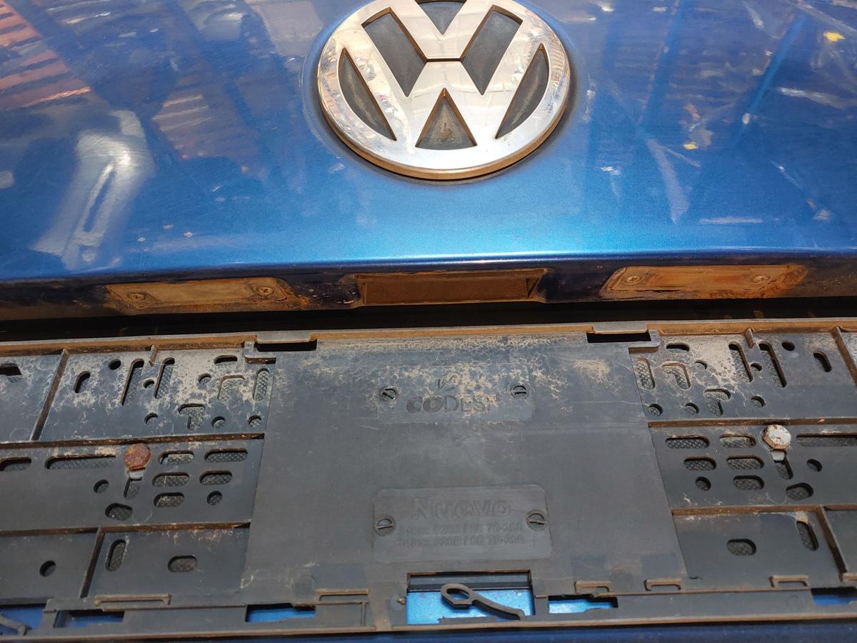 VW Touran 1T Heckkklappe mit Heckscheibe Anrostungen LC5C Biscay Blue perl