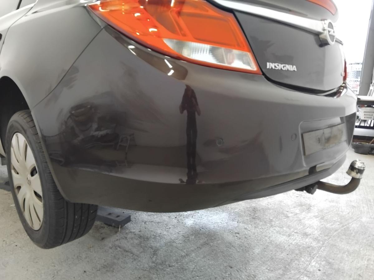 Opel Insignia A Limousine orig.Stoßstange Stossfänger hinten PDC BJ2011 Z41C Mahagonibraun
