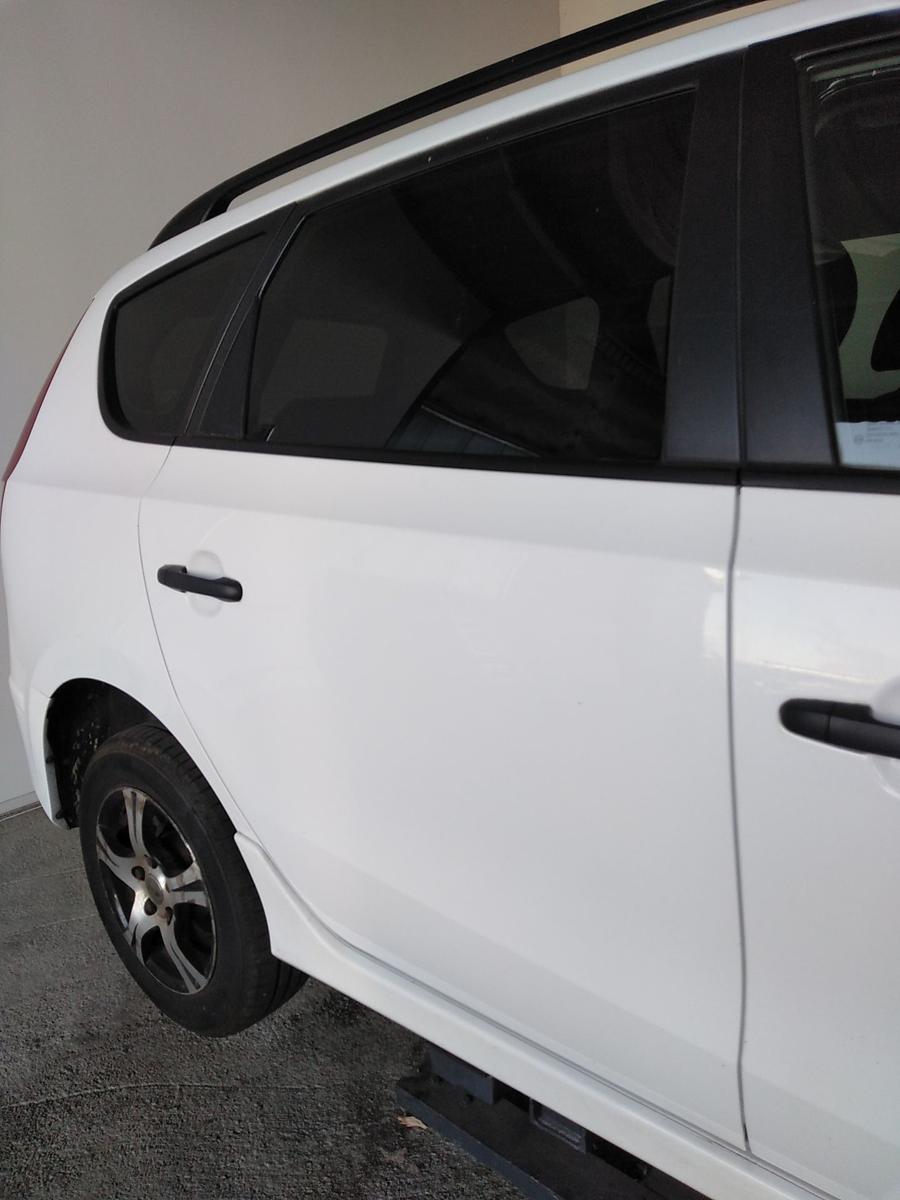 Hyundai I30 CW Kombi FD Tür hinten rechts weiss 7F Bj.2011 tschechische Produktion