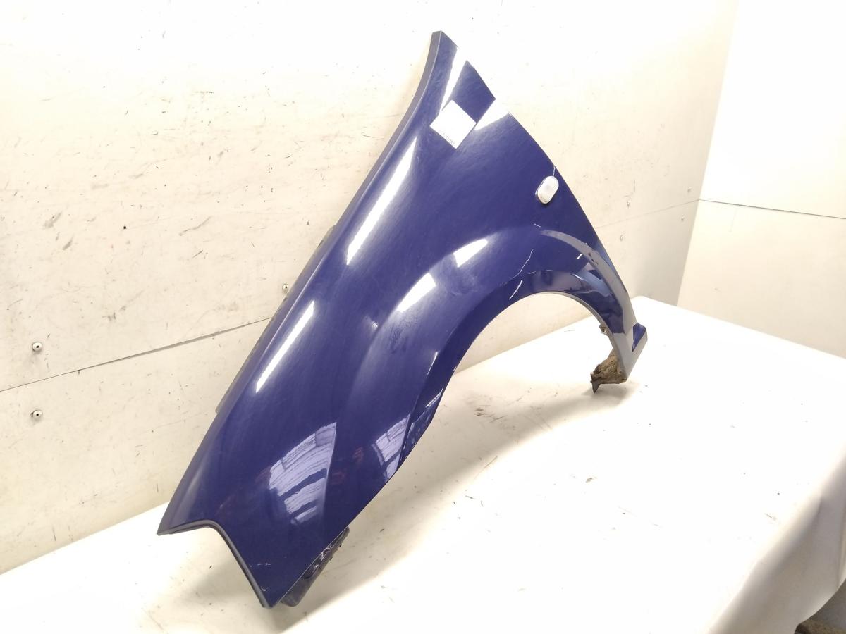 Dacia Logan Kombi original Kotfl&uuml;gel vorn links OV61H Marine Blau BJ2008