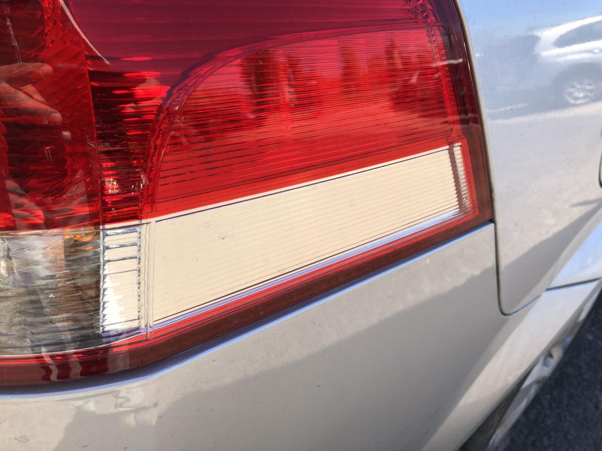 Opel Vectra C Caravan ab 05 R&uuml;ckleuchte au&szlig;en rechts Ecke Kombi rot silber