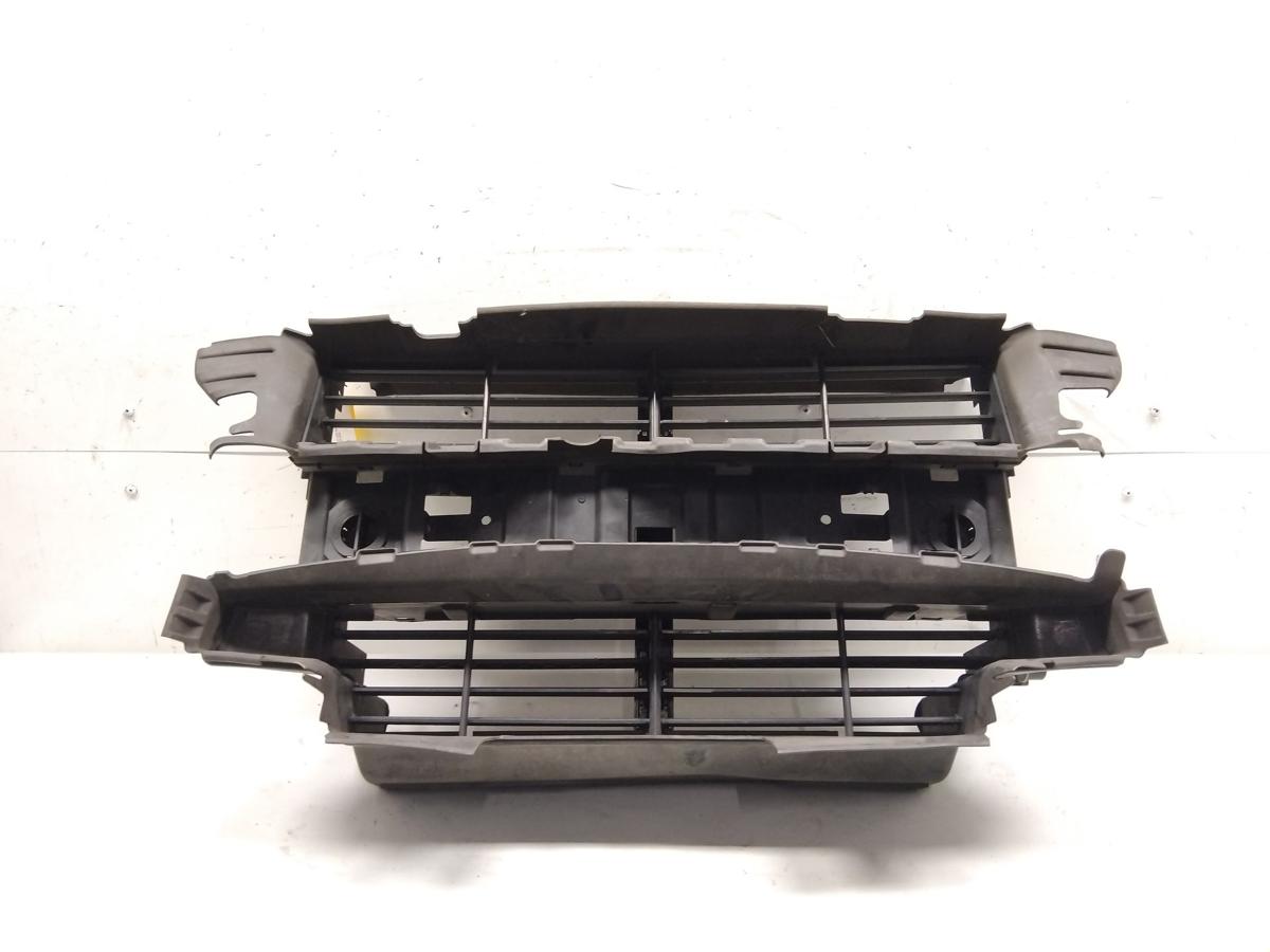 Ford Kuga II original Luftf&uuml;hrung K&uuml;hler K&uuml;hlerjalousie BJ2013 DV448472BA